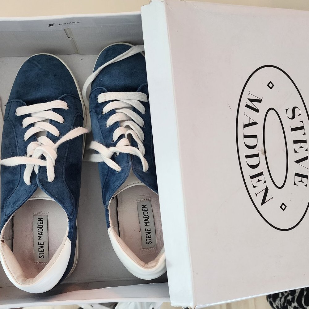 Steve Madden Blue Velvet Sneakers